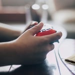 Samsung T7 Shield 1TB USB 3.2 2.5 SSD Beige thumbnail 4