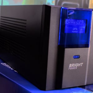 يو بي إس Bright Power Offline 2000VA 12V 9Ah (2x) بطارية احتياطية