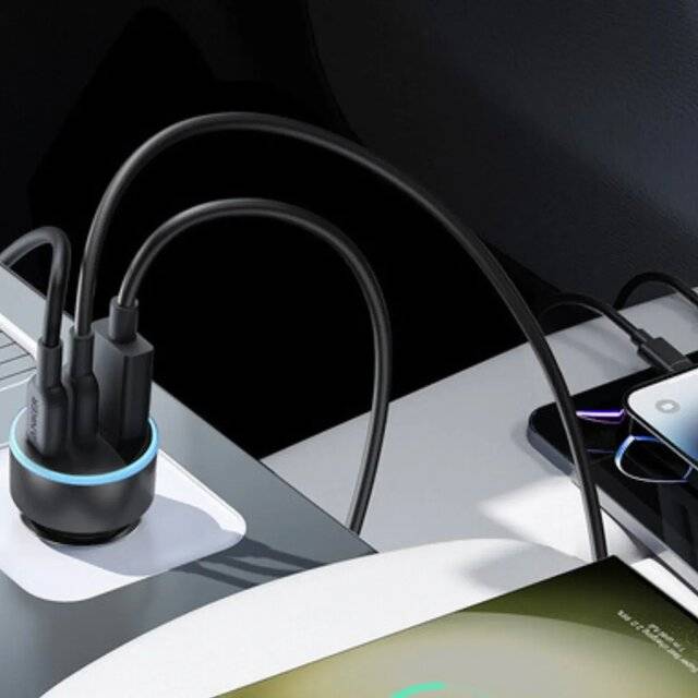 شاحن Anker 335 67W للسيارة 2× USB-C + 1× USB-A أسود - 3